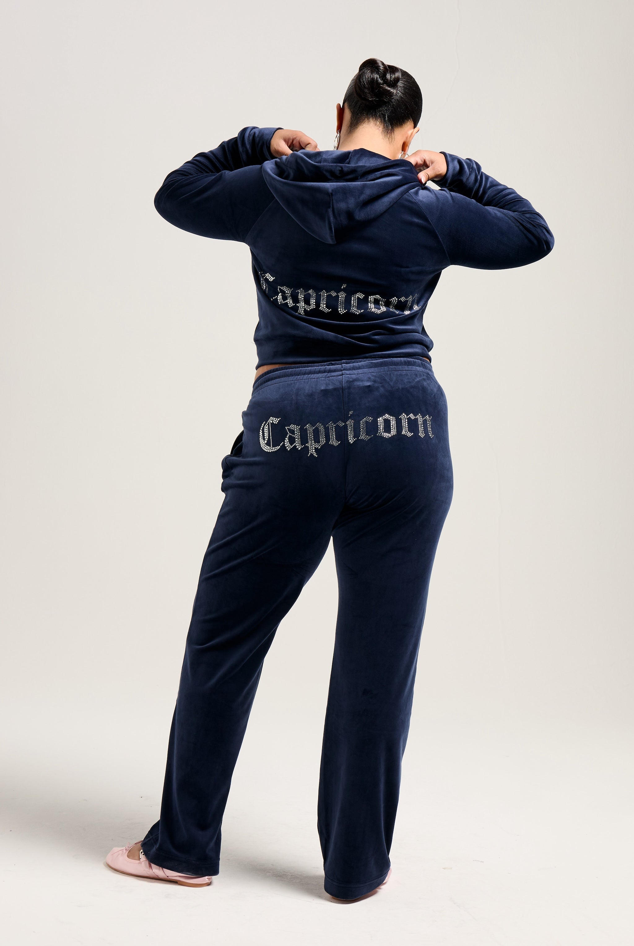 CAPRICORN' NIGHT SKY VELOUR DIAMANTE TRACKSUIT BOTTOM – Juicy Couture UK