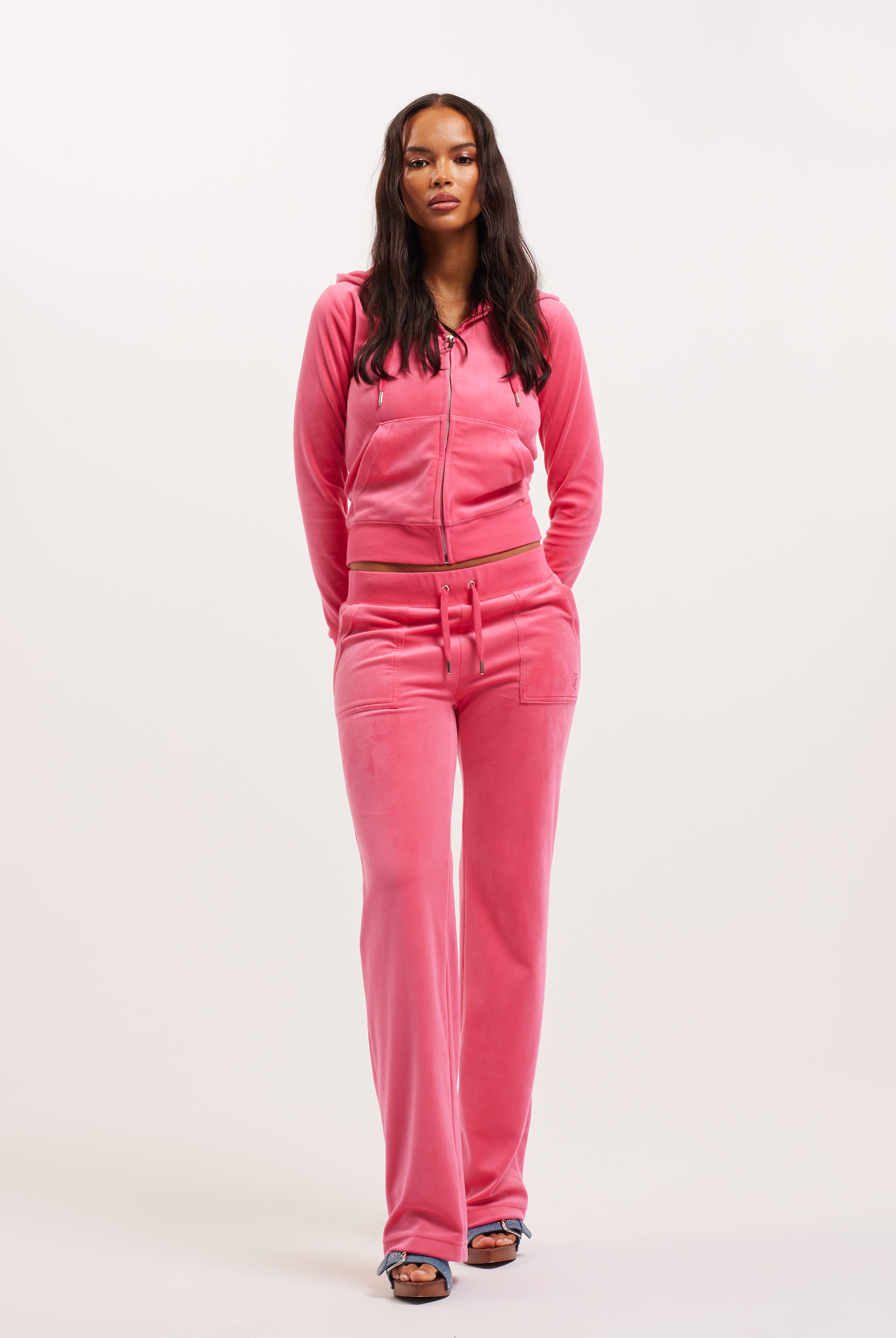 Juicy couture hot sale pink velour tracksuit