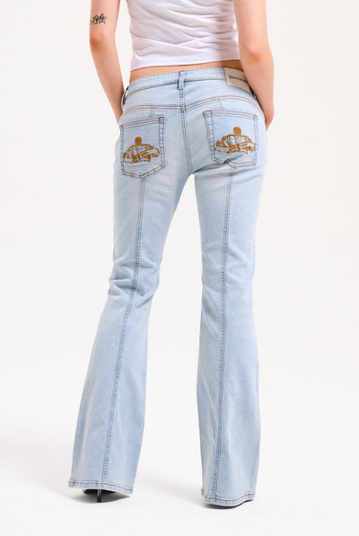 LIGHT WASH MID RISE CROWN JEANS