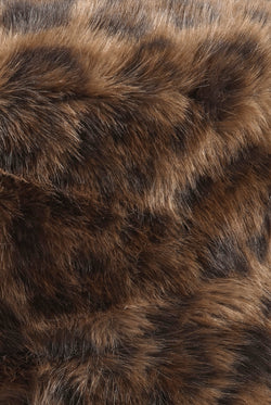 Displays the Leopard Print 'Juicy' branded Plaque Fur Bucket Hat featuring the lose up on the details