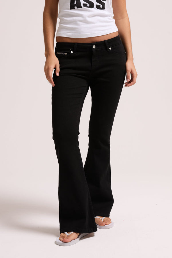 BLACK STRETCH TWILL LOW RISE FLARE JEAN