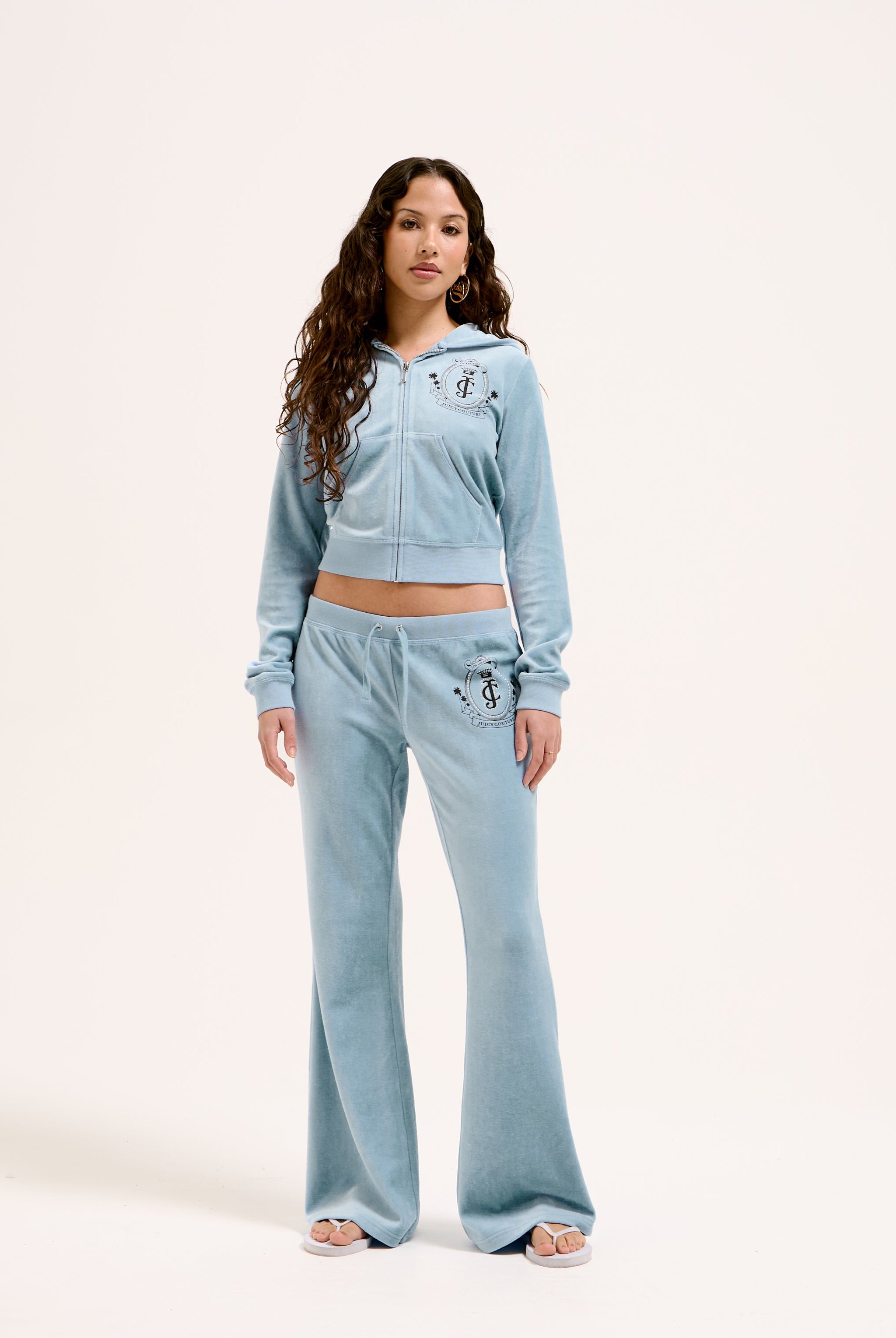 ☆Juicy By Juicy Couture モコモコクロスボディー(Dusty Blu)☆ DUSK BLUE PALM GRAPHIC BAMBOO VELOUR HERITAGE HOODIE – Juicy