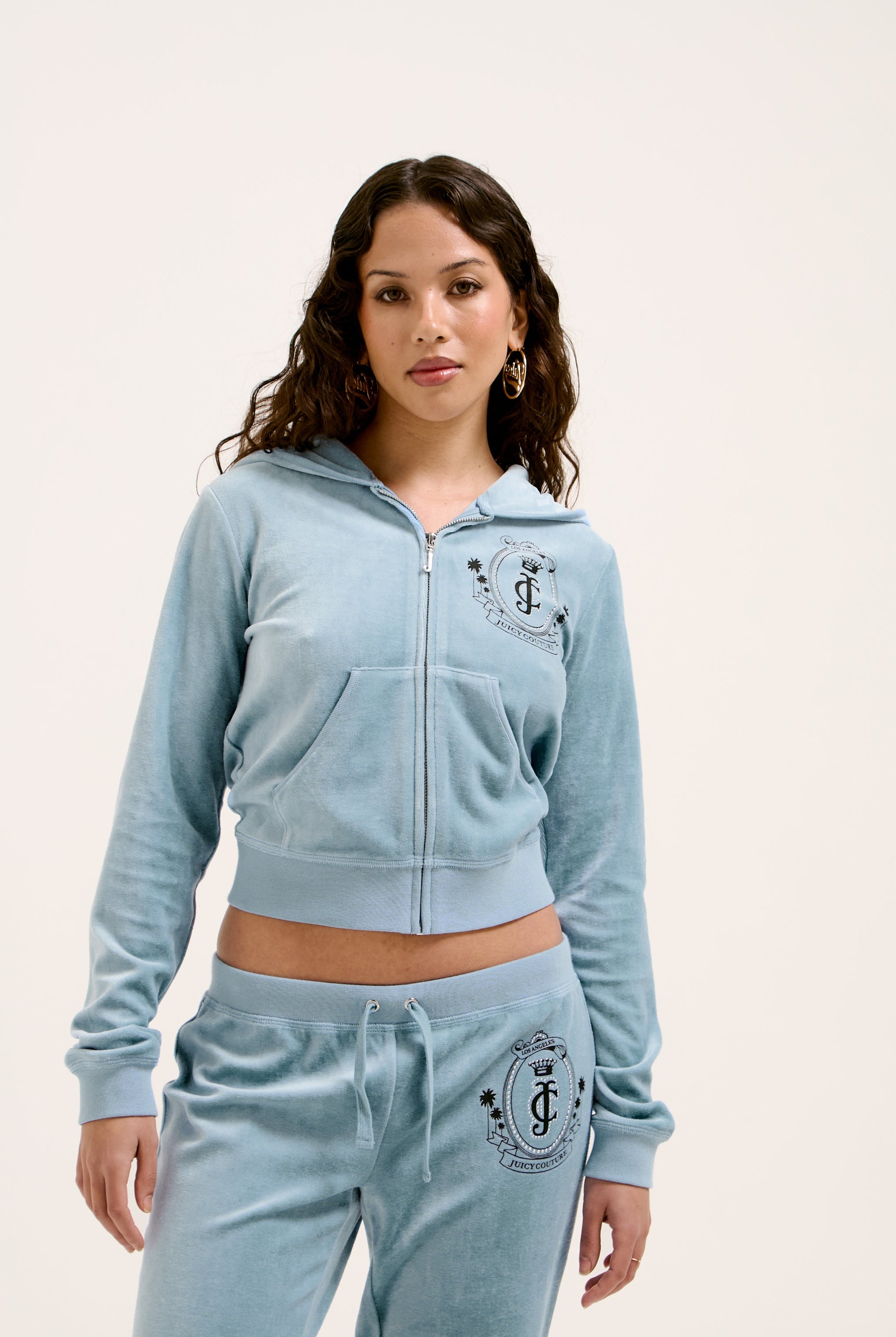 ☆Juicy By Juicy Couture モコモコクロスボディー(Dusty Blu)☆ DUSK BLUE PALM GRAPHIC BAMBOO VELOUR HERITAGE HOODIE – Juicy