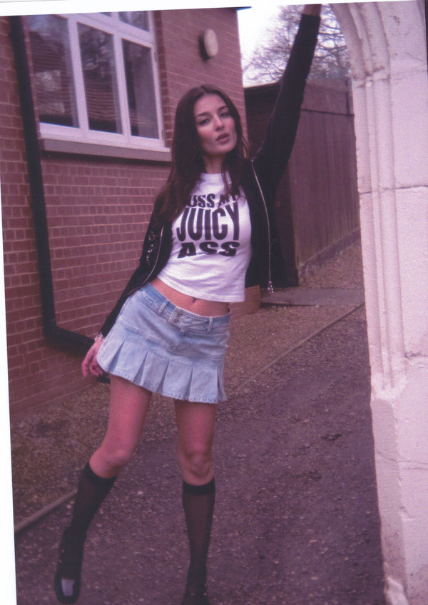 WHITE THE ICONS | WHITE KISS MY JUICY TEE