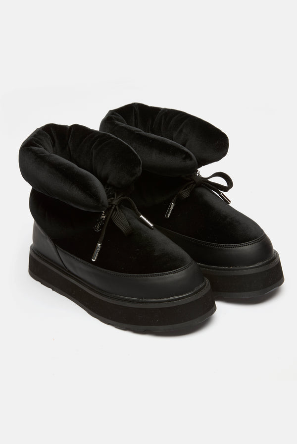 BLACK ULTRA VELOUR ALPINE BOOT