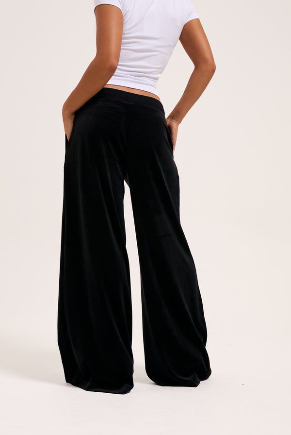 BLACK WIDE LEG CLASSIC VELOUR TRACK PANT